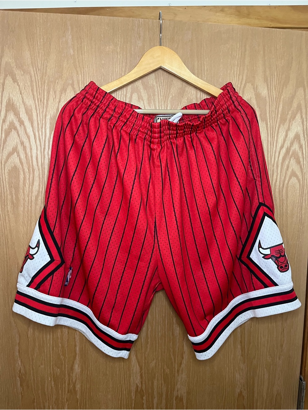 Chicago Bulls Mitchell & Ness Shorts 2XL Hardwood Classics Swingman Red NBA